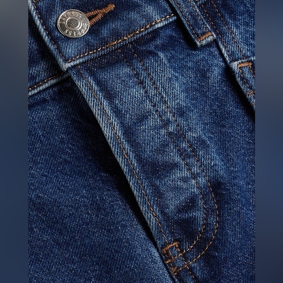 Express Denim Mid Rise Patch Pocket Midi Jean Shorts - Picture 3 of 9